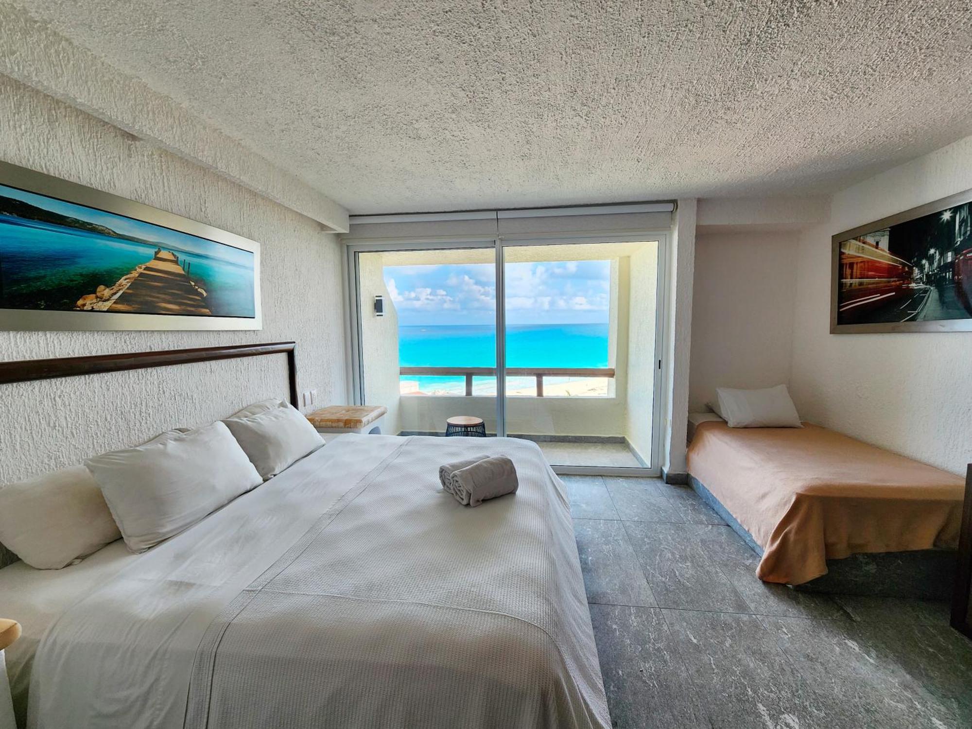 Rodero By Solymar Beach Front Condos In Hotel Zone Cancún Eksteriør bilde