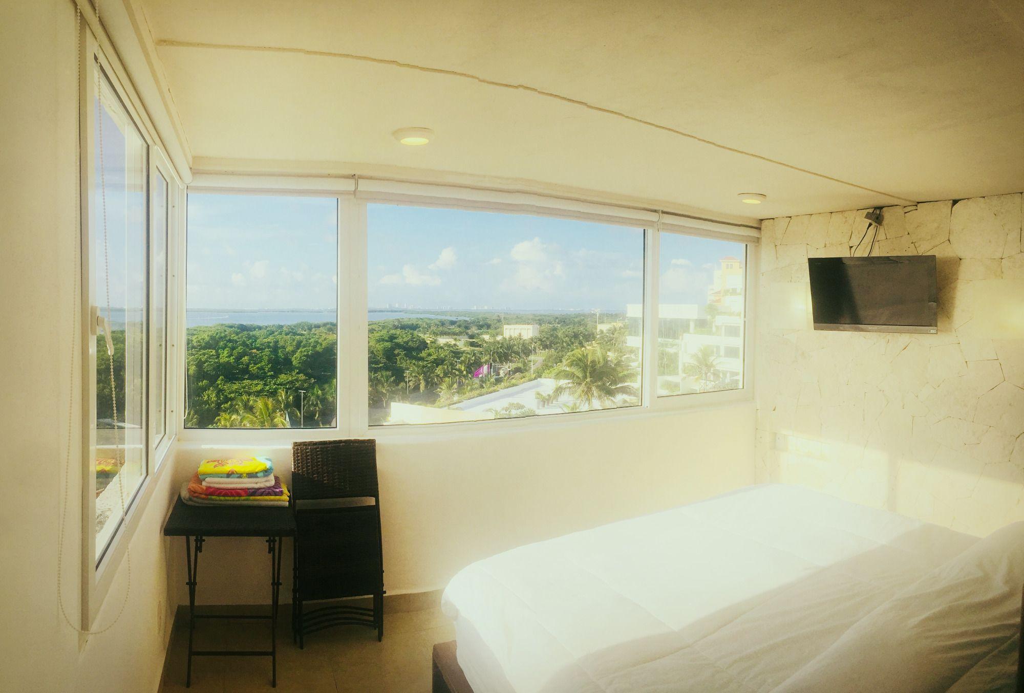 Rodero By Solymar Beach Front Condos In Hotel Zone Cancún Eksteriør bilde